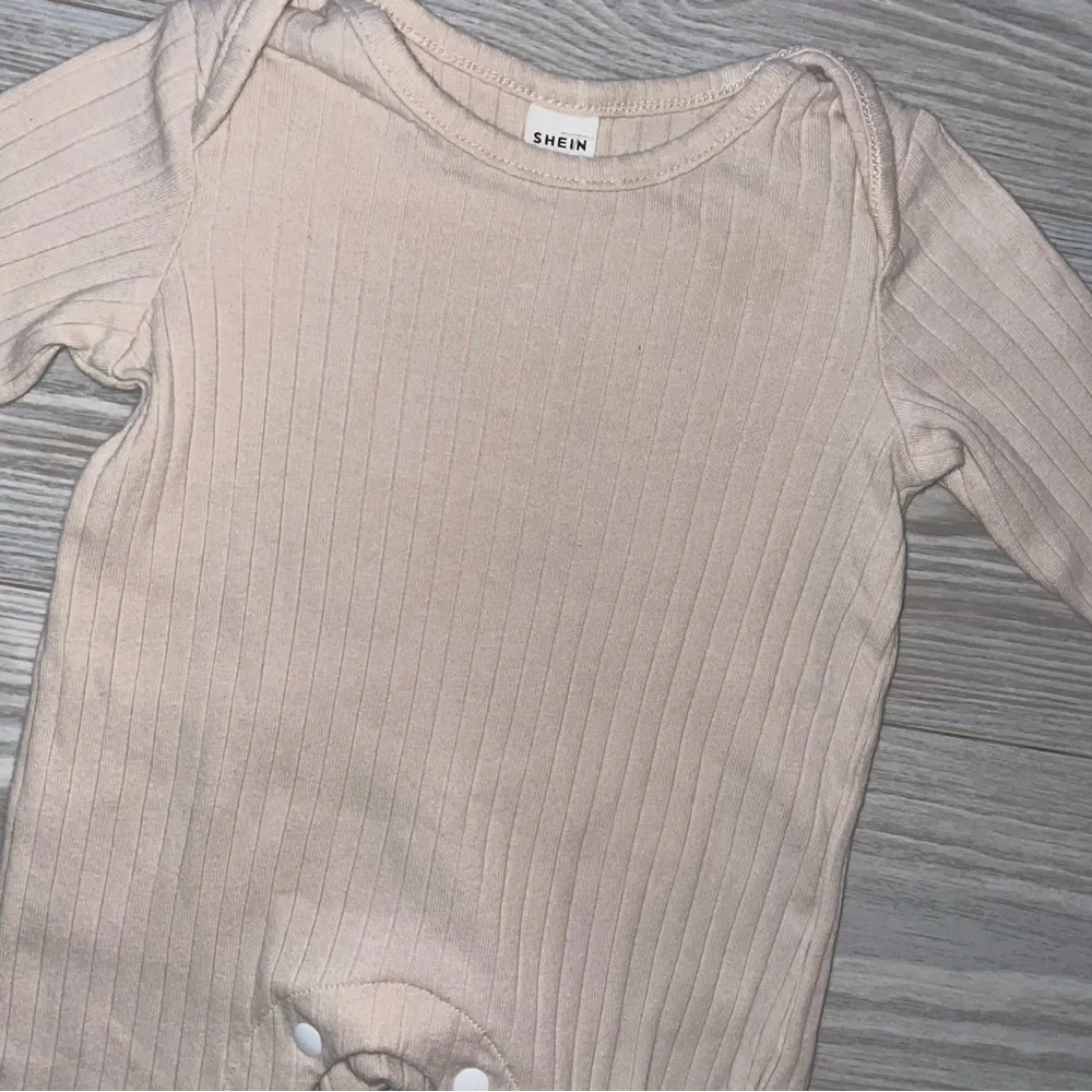 Shein Baby Boys 0-3 Month One-Piece Outfit